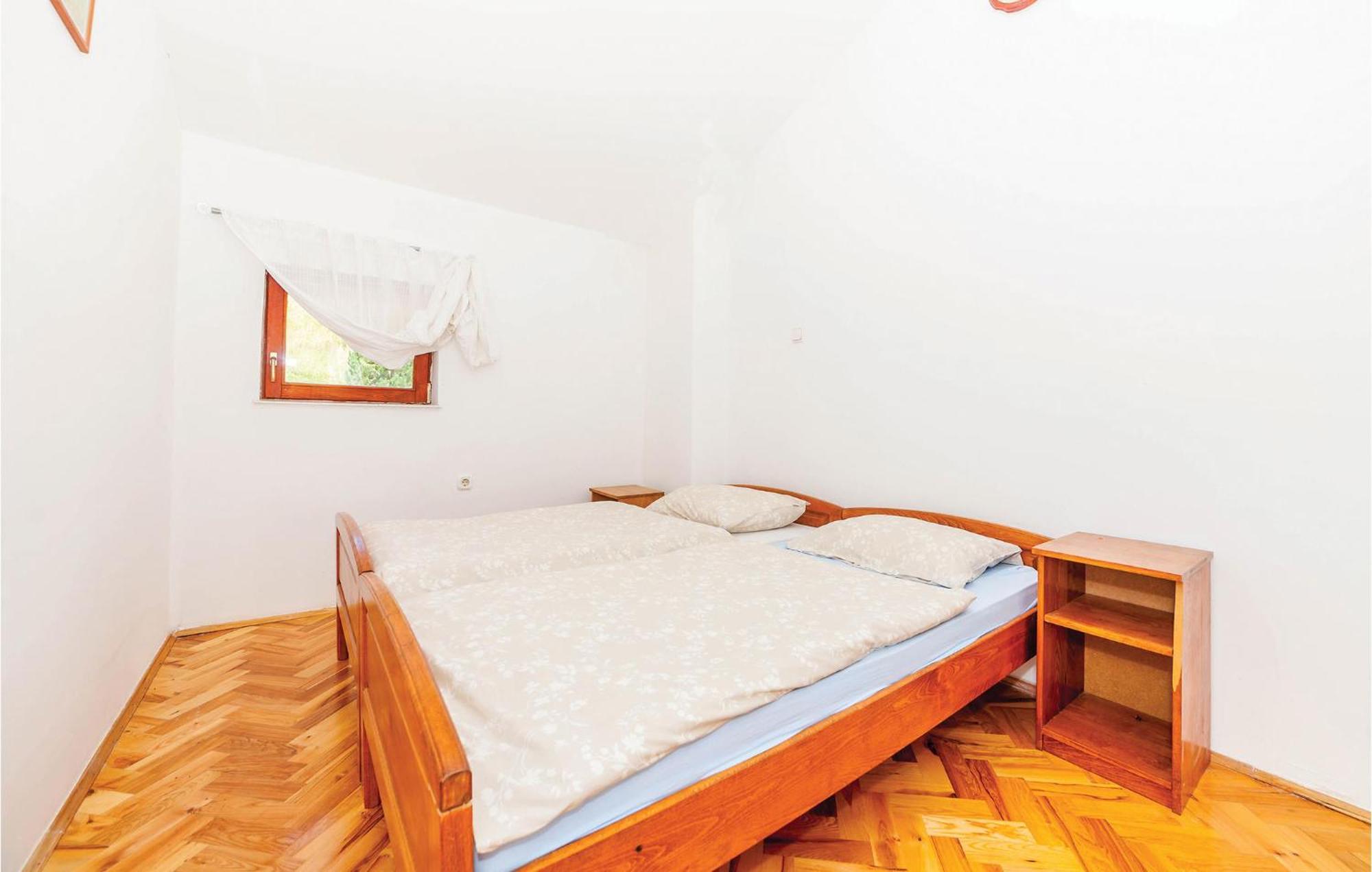 7 Bedroom Pet Friendly Home In Crni Kal Buitenkant foto