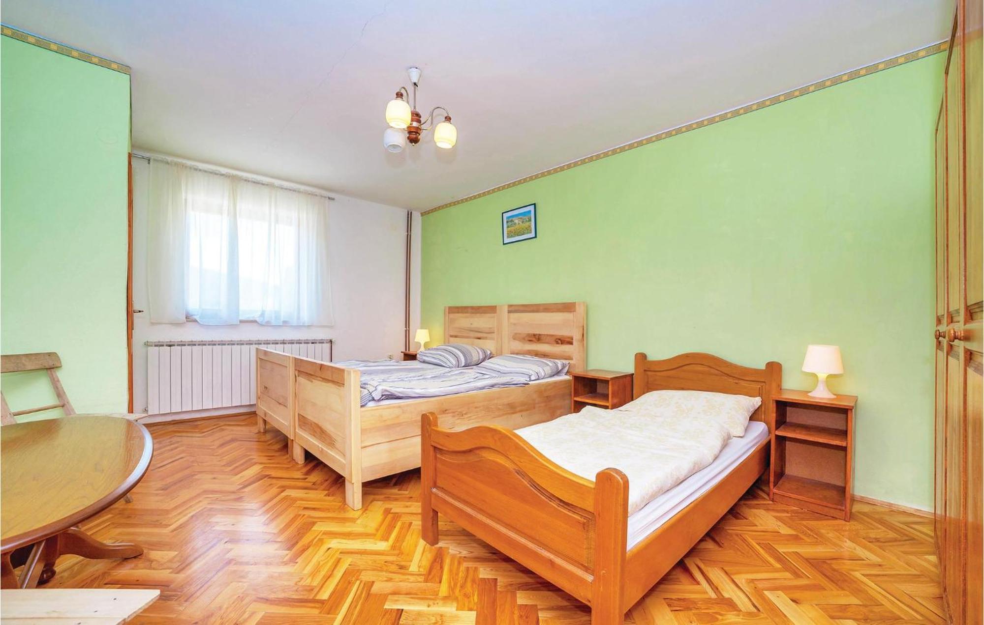 7 Bedroom Pet Friendly Home In Crni Kal Buitenkant foto