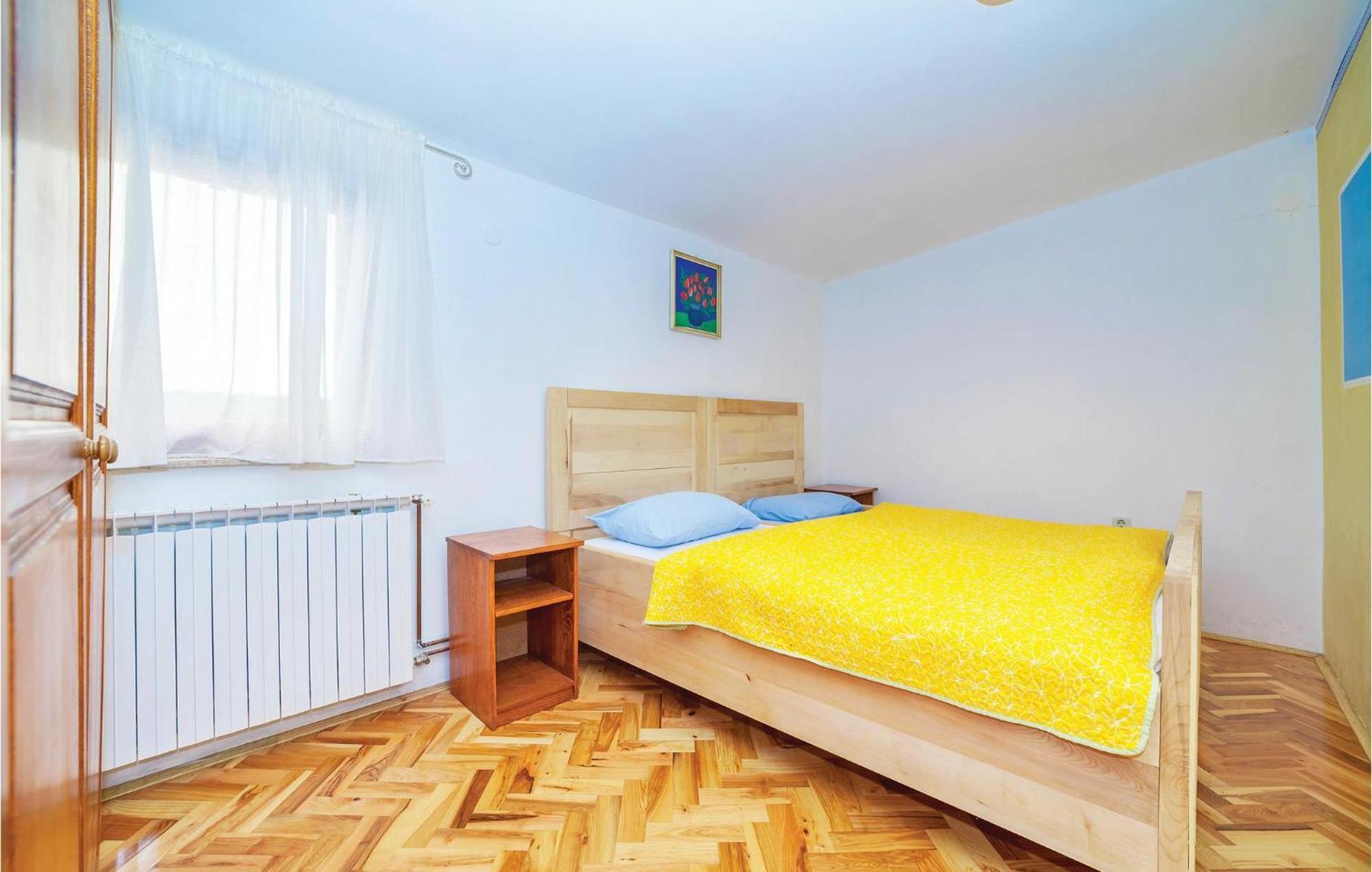 7 Bedroom Pet Friendly Home In Crni Kal Buitenkant foto