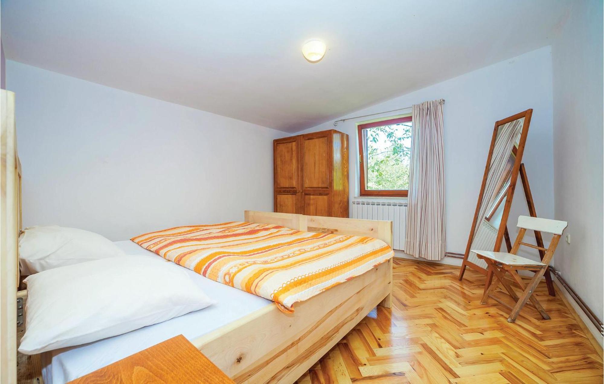 7 Bedroom Pet Friendly Home In Crni Kal Buitenkant foto
